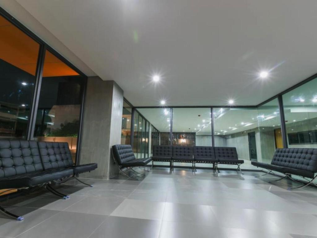 B2 Khon Kaen Boutique & Budget Hotel Esterno foto