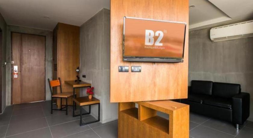 B2 Khon Kaen Boutique & Budget Hotel Esterno foto